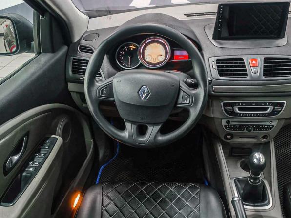 Renault Megane III с пробегом 2009 года, цена 569 900 рублей, 203000 км, хэтчбек, Автокод Объявления