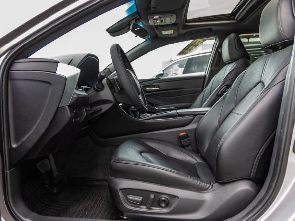 Toyota Avalon V с пробегом 2022 года, цена 3 198 000 рублей, 51016 км, седан, Автокод Объявления