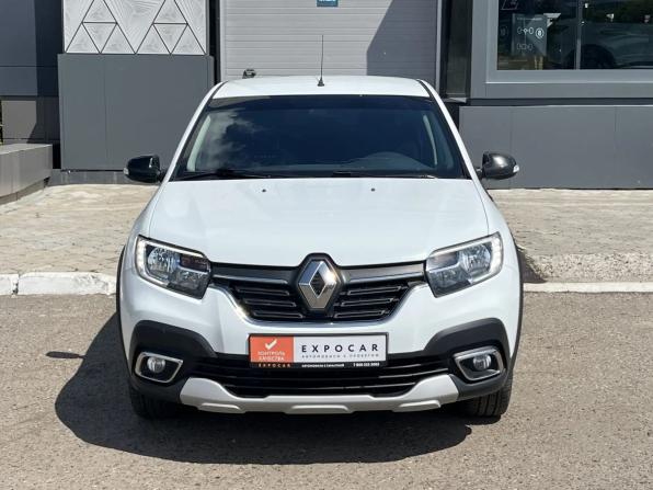 Renault Logan II Рестайлинг с пробегом 2022 года, цена 1 096 000 рублей, 122500 км, седан, Автокод Объявления