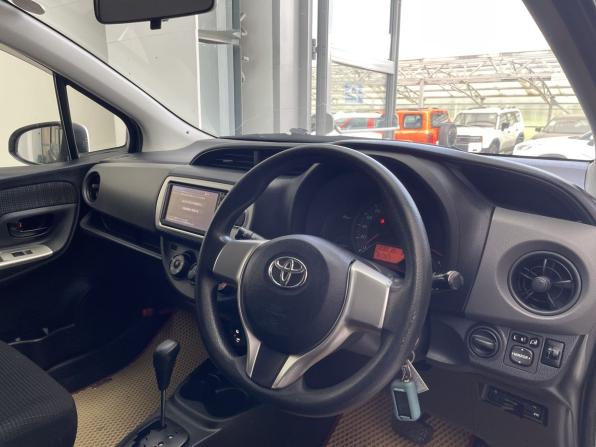 Toyota Vitz III (XP130) Рестайлинг с пробегом 2015 года, цена 650 000 рублей, 180000 км, хэтчбек, Автокод Объявления
