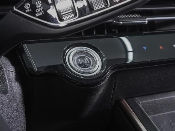 Omoda C5 I с пробегом 2024 года, цена 1 740 000 рублей, 42834 км, внедорожник, Автокод Объявления