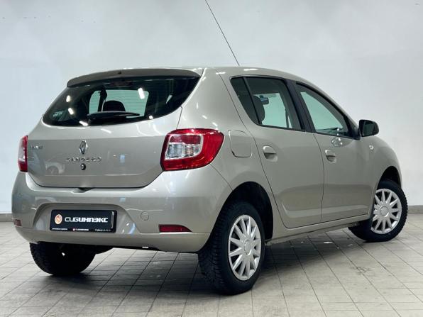 Renault Sandero II с пробегом 2018 года, цена 899 000 рублей, 44000 км, хэтчбек, Автокод Объявления