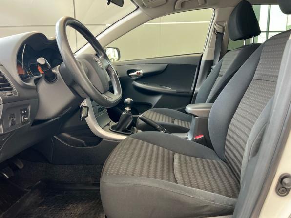 Toyota Corolla X (E140 E150) Рестайлинг с пробегом 2012 года, цена 849 000 рублей, 300000 км, седан, Автокод Объявления