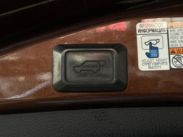 Toyota RAV4 IV (XA40) Рестайлинг с пробегом 2017 года, цена 2 450 000 рублей, 106955 км, внедорожник, Автокод Объявления