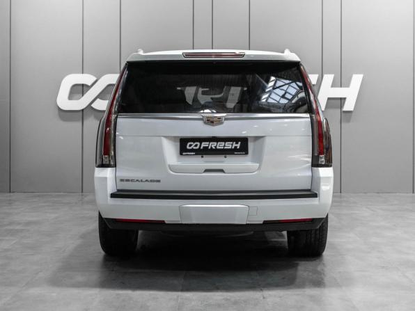 Cadillac Escalade IV с пробегом 2016 года, цена 3 099 070 рублей, 226129 км, внедорожник, Автокод Объявления