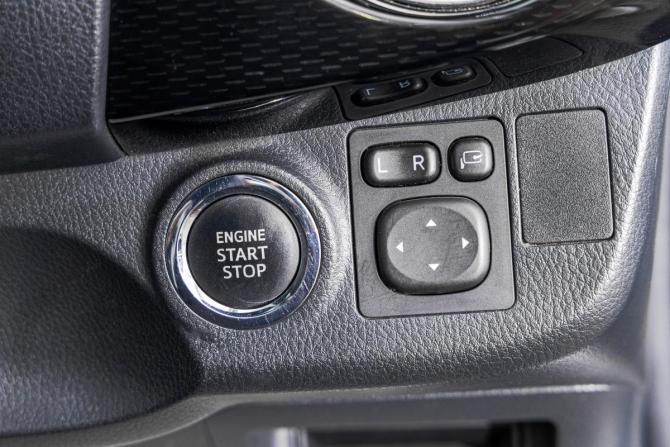 Toyota Vitz III (XP130) Рестайлинг 2 с пробегом 2019 года, цена 1 499 000 рублей, 28400 км, хэтчбек, Автокод Объявления