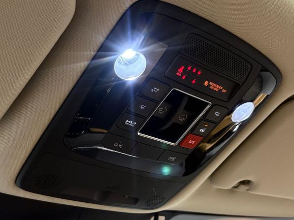 Kia Carnival IV с пробегом 2023 года, цена 4 264 000 рублей, 105742 км, минивэн, Автокод Объявления