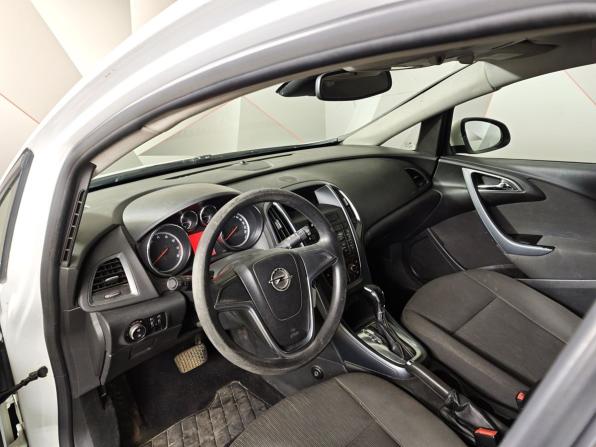 Opel Astra J Рестайлинг с пробегом 2012 года, цена 499 000 рублей, 332563 км, хэтчбек, Автокод Объявления