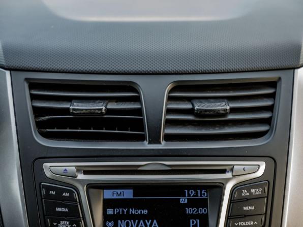 Hyundai Solaris I Рестайлинг с пробегом 2015 года, цена 824 000 рублей, 134362 км, седан, Автокод Объявления