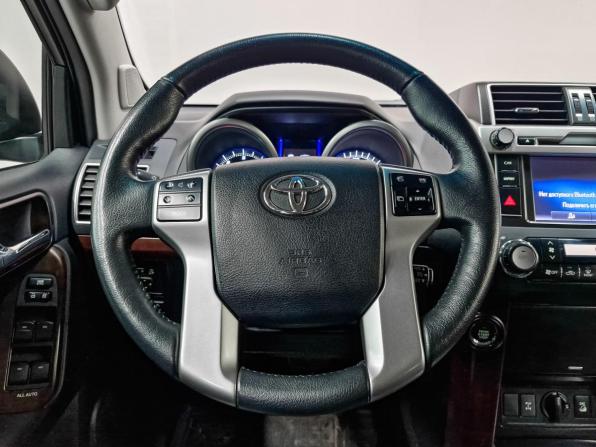 Toyota Land Cruiser Prado 150 Series Рестайлинг 1 с пробегом 2017 года, цена 4 005 000 рублей, 126112 км, внедорожник, Автокод Объявления