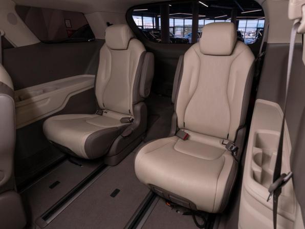 Kia Carnival IV с пробегом 2022 года, цена 3 990 000 рублей, 79479 км, минивэн, Автокод Объявления