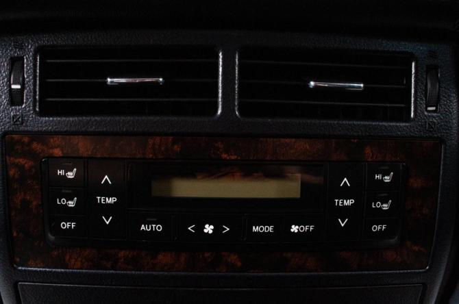 Toyota Land Cruiser 200 Series Рестайлинг 1 с пробегом 2012 года, цена 3 249 515 рублей, 253852 км, внедорожник, Автокод Объявления
