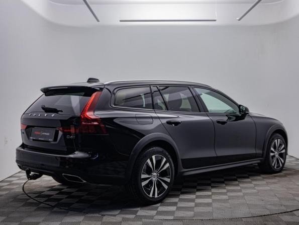 Volvo V60 Cross Country II с пробегом 2019 года, цена 3 297 000 рублей, 116329 км, универсал, Автокод Объявления
