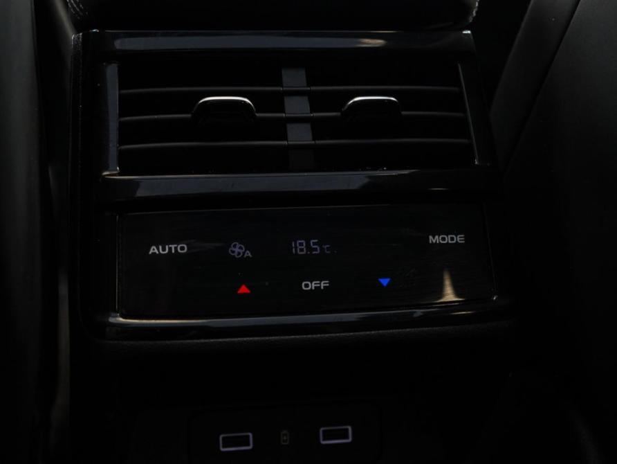 Geely Monjaro I Москва  - изображение 10