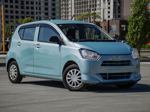Daihatsu Mira e:S II с пробегом 2021 года, цена 900 000 рублей, 13500 км, хэтчбек, Автокод Объявления