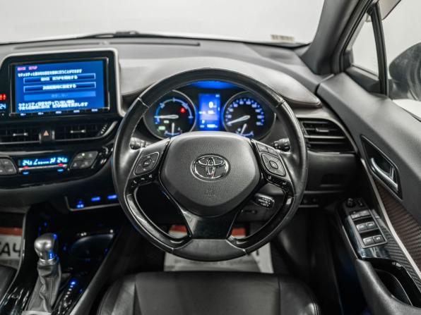 Toyota C-HR I с пробегом 2017 года, цена 1 890 000 рублей, 146601 км, внедорожник, Автокод Объявления
