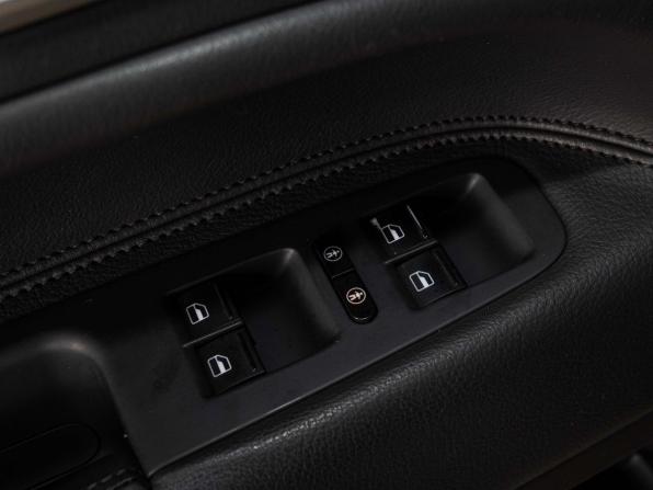 Volkswagen Touareg I Рестайлинг с пробегом 2007 года, цена 898 000 рублей, 237278 км, внедорожник, Автокод Объявления