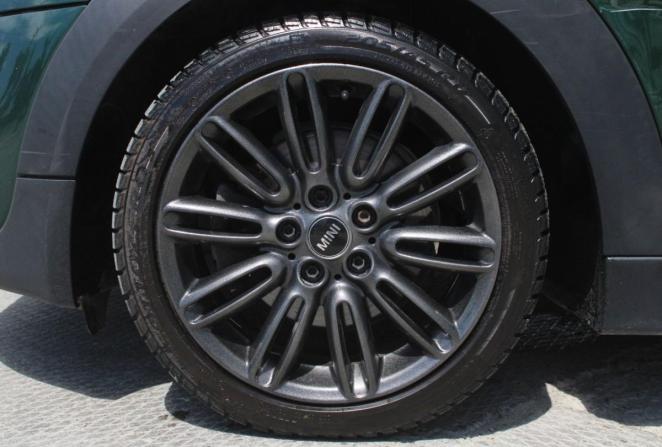 Mini Hatch III (F55/F56) с пробегом 2014 года, цена 1 675 000 рублей, 92633 км, хэтчбек, Автокод Объявления