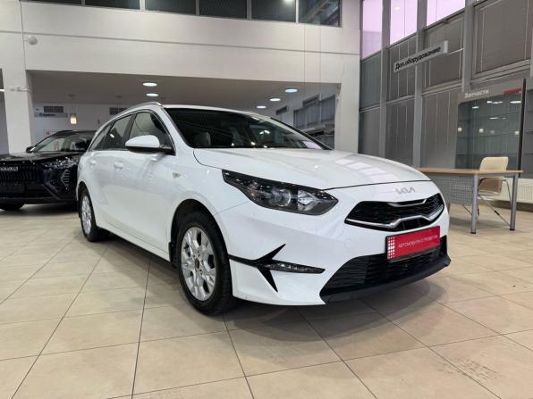 Kia Ceed III Рестайлинг с пробегом 2021 года, цена 2 020 000 рублей, 30538 км, универсал, Автокод Объявления