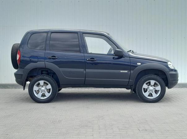 Chevrolet Niva I Рестайлинг с пробегом 2015 года, цена 689 000 рублей, 110700 км, внедорожник, Автокод Объявления