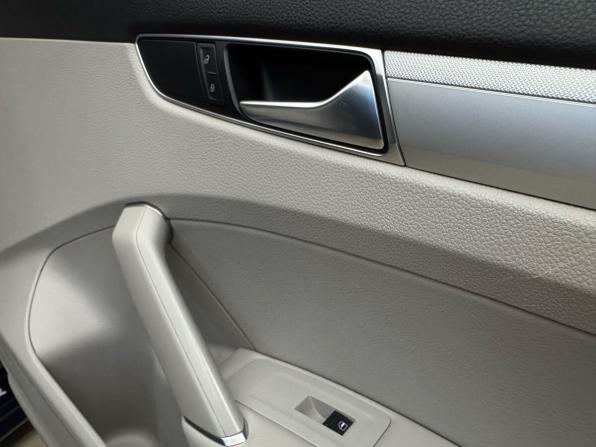 Volkswagen Passat (North America and China) I Рестайлинг с пробегом 2018 года, цена 1 599 999 рублей, 126820 км, седан, Автокод Объявления
