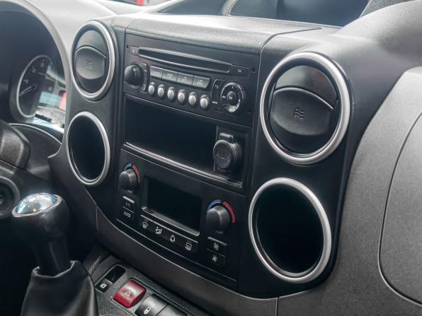 Peugeot Partner II Рестайлинг 2 с пробегом 2016 года, цена 1 149 900 рублей, 170000 км, компактвэн, Автокод Объявления