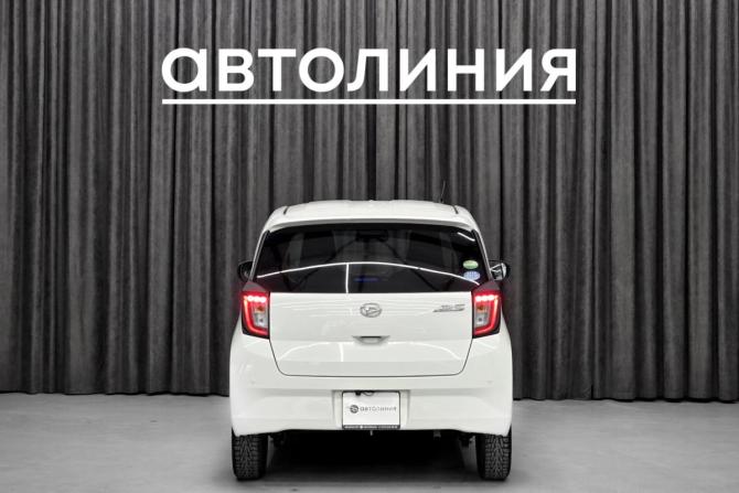 Daihatsu Mira e:S II с пробегом 2018 года, цена 599 000 рублей, 120000 км, хэтчбек, Автокод Объявления