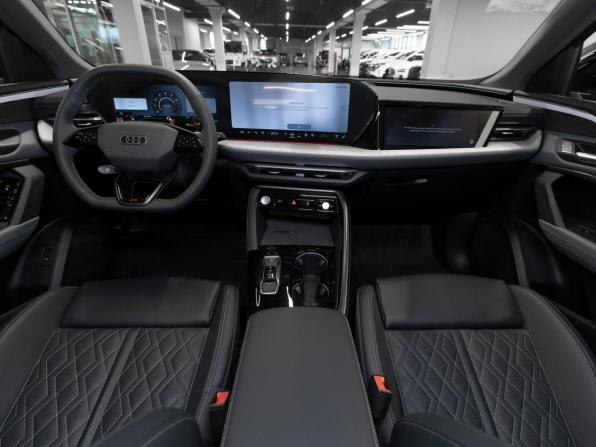 Audi Q5 III с пробегом 2026 года, цена 5 950 000 рублей, 30 км, внедорожник, Автокод Объявления