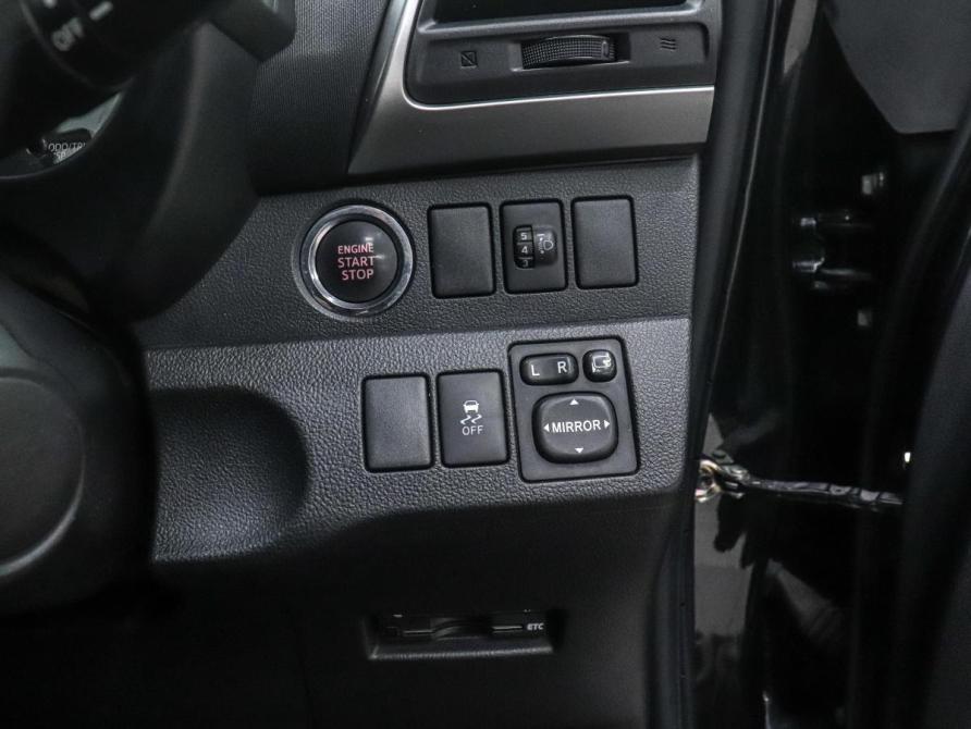 Toyota Ractis II Красноярск  - изображение 9