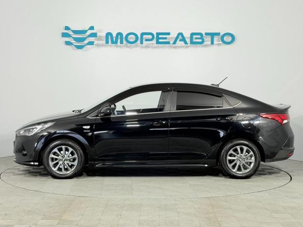 Hyundai Solaris II Рестайлинг с пробегом 2022 года, цена 2 280 000 рублей, 20990 км, седан, Автокод Объявления
