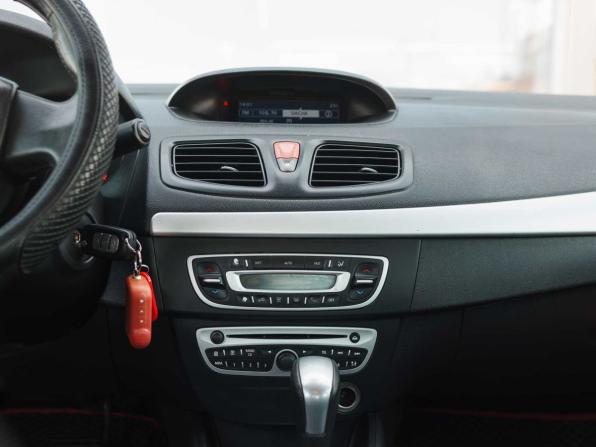 Renault Fluence I с пробегом 2010 года, цена 465 000 рублей, 517308 км, седан, Автокод Объявления