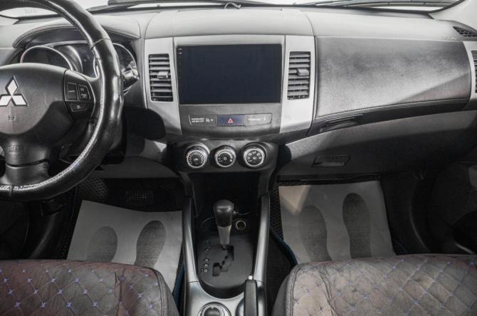 Mitsubishi Outlander II Рестайлинг с пробегом 2010 года, цена 1 409 000 рублей, 200000 км, внедорожник, Автокод Объявления