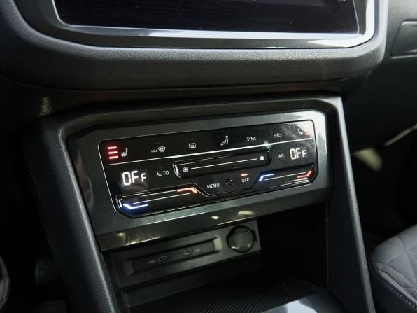 Volkswagen Tiguan II Рестайлинг с пробегом 2021 года, цена 2 638 000 рублей, 112845 км, внедорожник, Автокод Объявления