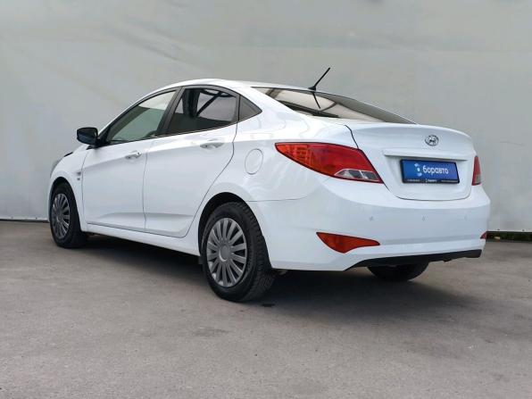 Hyundai Solaris I Рестайлинг с пробегом 2015 года, цена 950 000 рублей, 163941 км, седан, Автокод Объявления