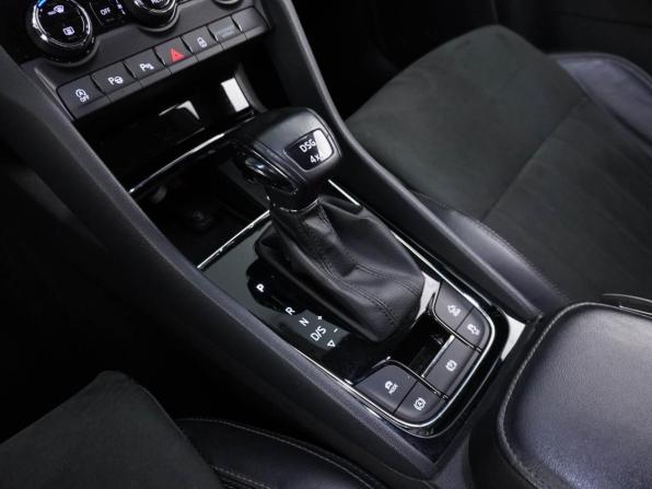 Skoda Karoq I с пробегом 2020 года, цена 2 479 444 рубля, 116651 км, внедорожник, Автокод Объявления
