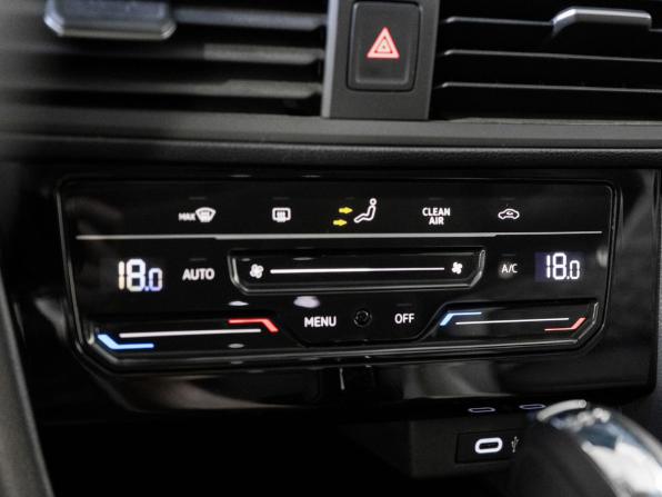 Volkswagen Bora IV с пробегом 2022 года, цена 2 130 000 рублей, 4635 км, седан, Автокод Объявления
