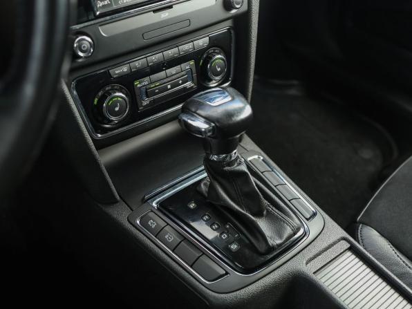 Skoda Superb II с пробегом 2012 года, цена 949 000 рублей, 265300 км, лифтбек, Автокод Объявления