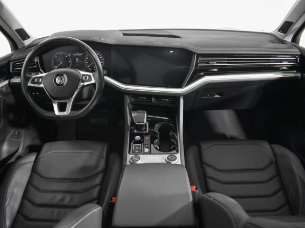 Volkswagen Touareg III с пробегом 2018 года, цена 4 115 790 рублей, 175129 км, внедорожник, Автокод Объявления