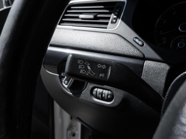 Volkswagen Jetta VI с пробегом 2013 года, цена 998 000 рублей, 250064 км, седан, Автокод Объявления