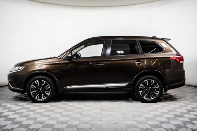 Mitsubishi Outlander III Рестайлинг 3 с пробегом 2021 года, цена 2 729 000 рублей, 69931 км, внедорожник, Автокод Объявления