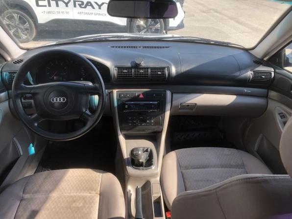 Audi A4 I (B5) Рестайлинг с пробегом 2000 года, цена 350 000 рублей, 388842 км, седан, Автокод Объявления