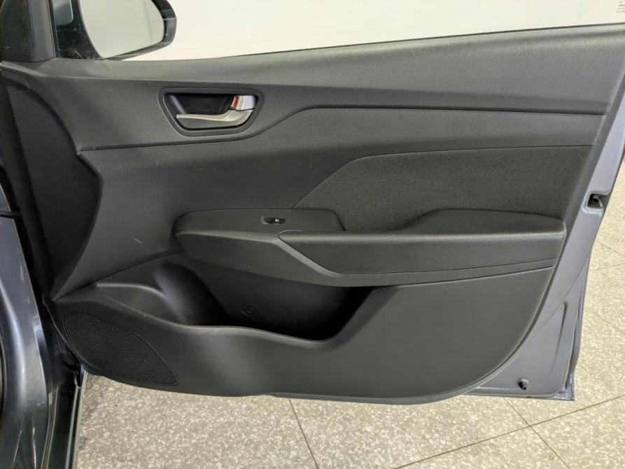 Hyundai Solaris II Москва  - изображение 16