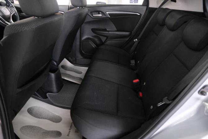 Honda Fit III Рестайлинг с пробегом 2019 года, цена 1 229 000 рублей, 102000 км, хэтчбек, Автокод Объявления