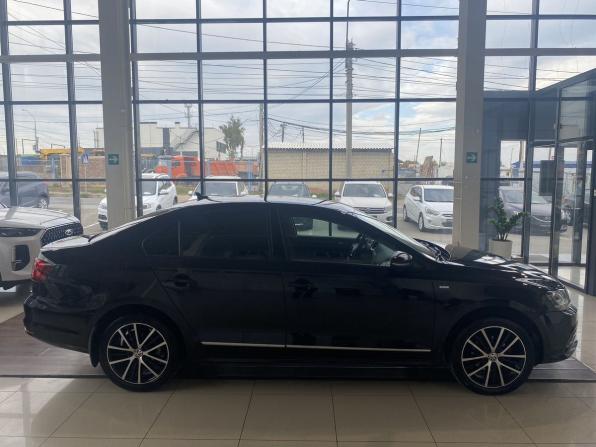 Volkswagen Jetta VI Рестайлинг с пробегом 2017 года, цена 1 270 000 рублей, 131645 км, седан, Автокод Объявления