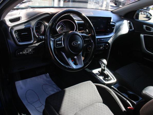 Kia Ceed III с пробегом 2021 года, цена 1 999 000 рублей, 66450 км, универсал, Автокод Объявления