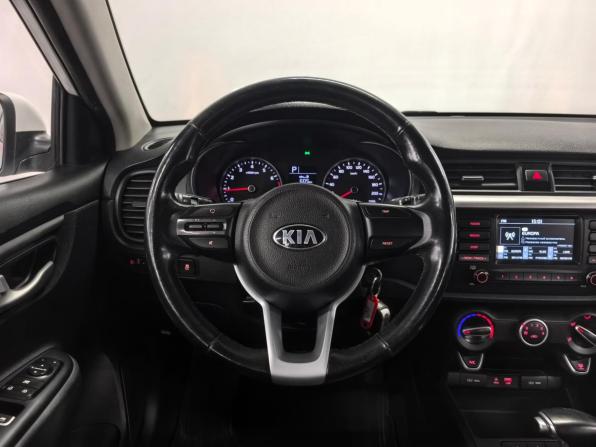 Kia Rio IV с пробегом 2018 года, цена 1 040 000 рублей, 107429 км, седан, Автокод Объявления