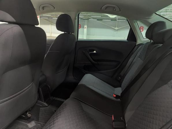 Volkswagen Polo V Рестайлинг с пробегом 2018 года, цена 1 041 000 рублей, 150424 км, седан, Автокод Объявления