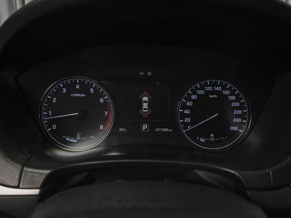 Hyundai Genesis II с пробегом 2015 года, цена 1 699 000 рублей, 277365 км, седан, Автокод Объявления