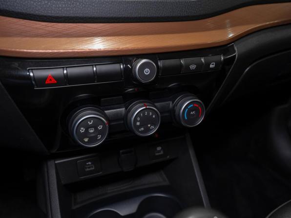 Lada (ВАЗ) Vesta I Рестайлинг (NG) с пробегом 2023 года, цена 1 295 000 рублей, 59925 км, седан, Автокод Объявления