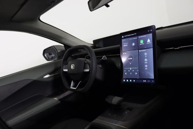 Changan Lamore с пробегом 2024 года, цена 2 179 990 рублей, 4598 км, седан, Автокод Объявления